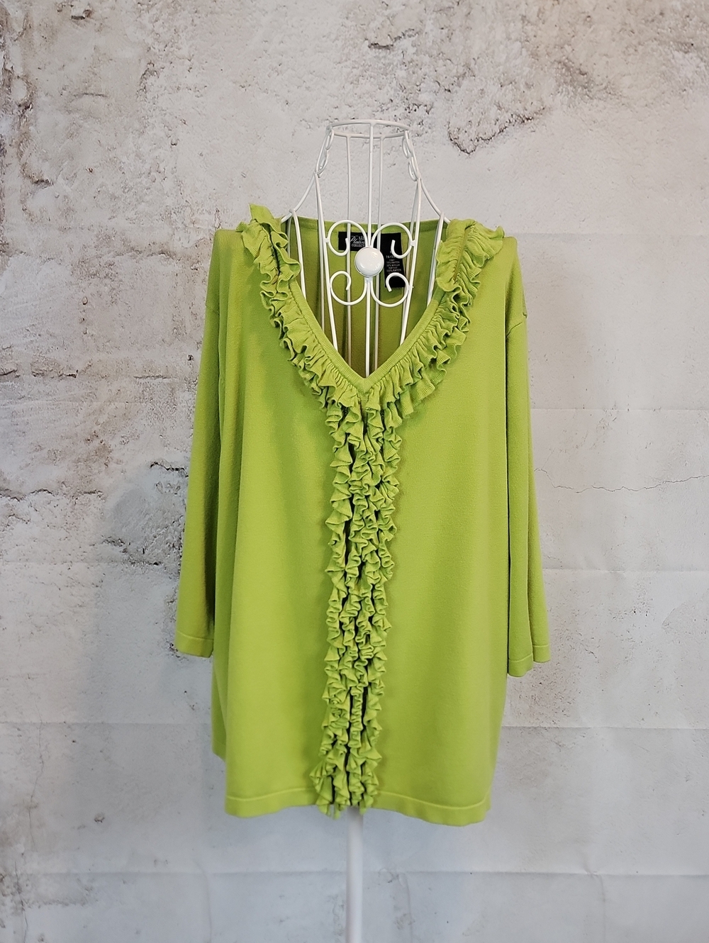 Liz & Me Platinum Collection Ruffled V-Neck Women's Top in Lime Green Size 3X
